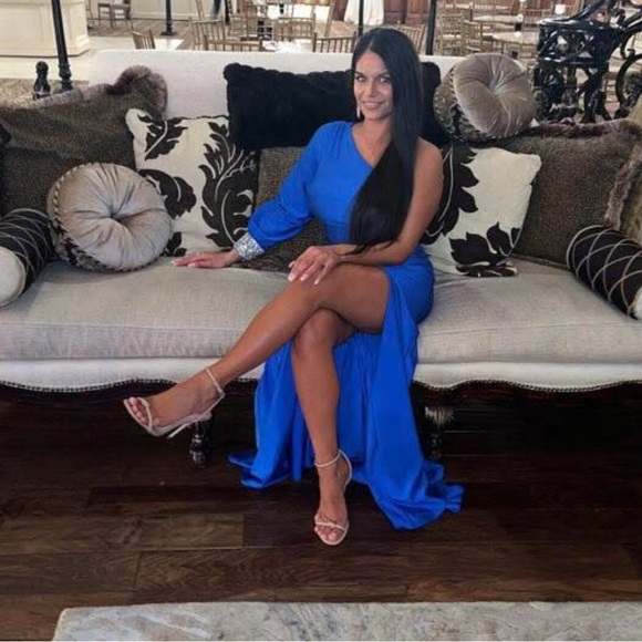 Sherri Hill Vibrant Blue One-Shoulder Gown - Picture 2 of 2